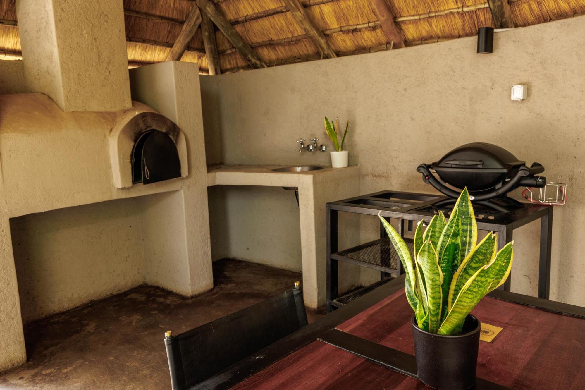 Chobe House Villa And Chalets Kasane Exterior foto