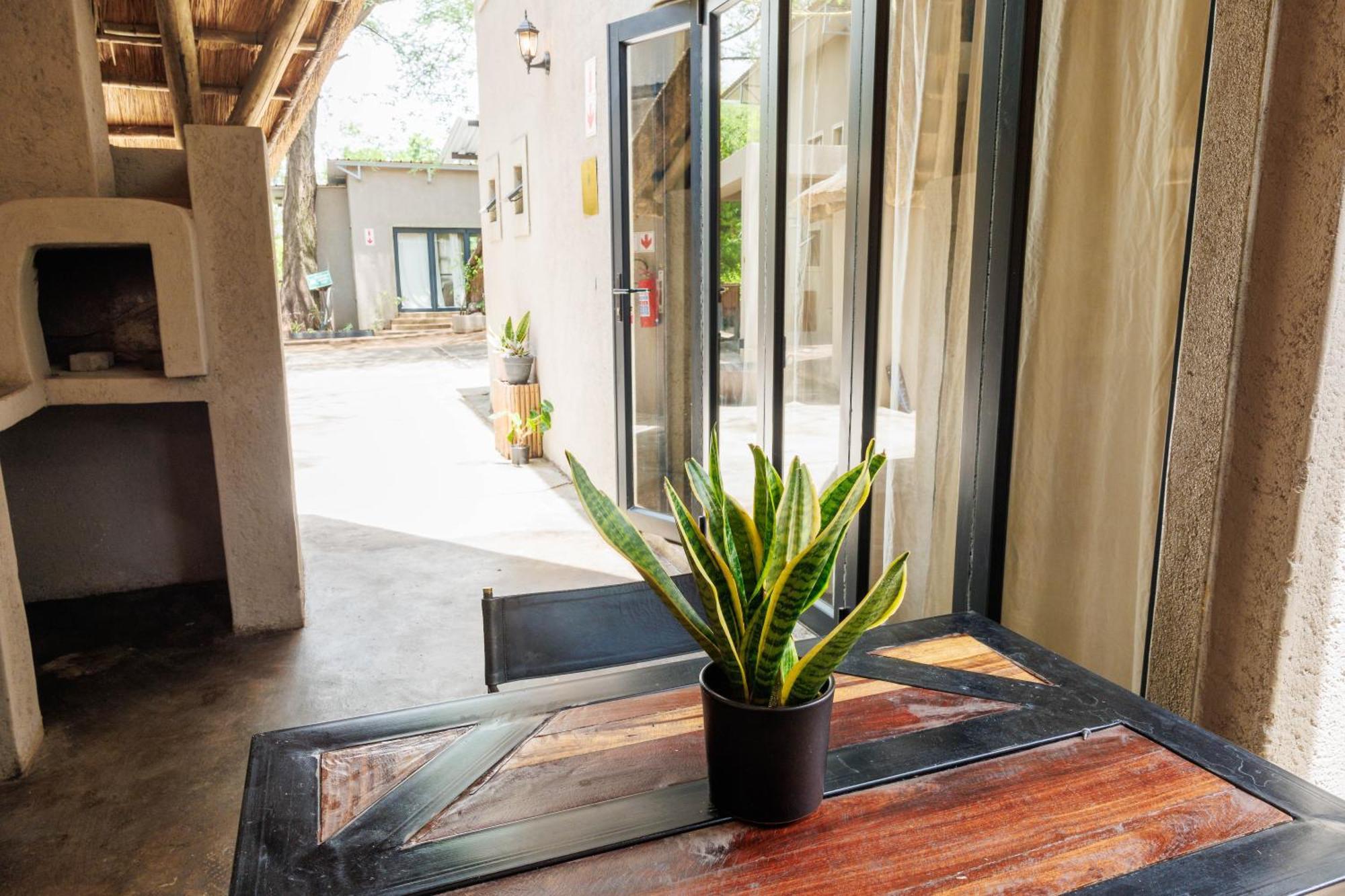 Chobe House Villa And Chalets Kasane Exterior foto