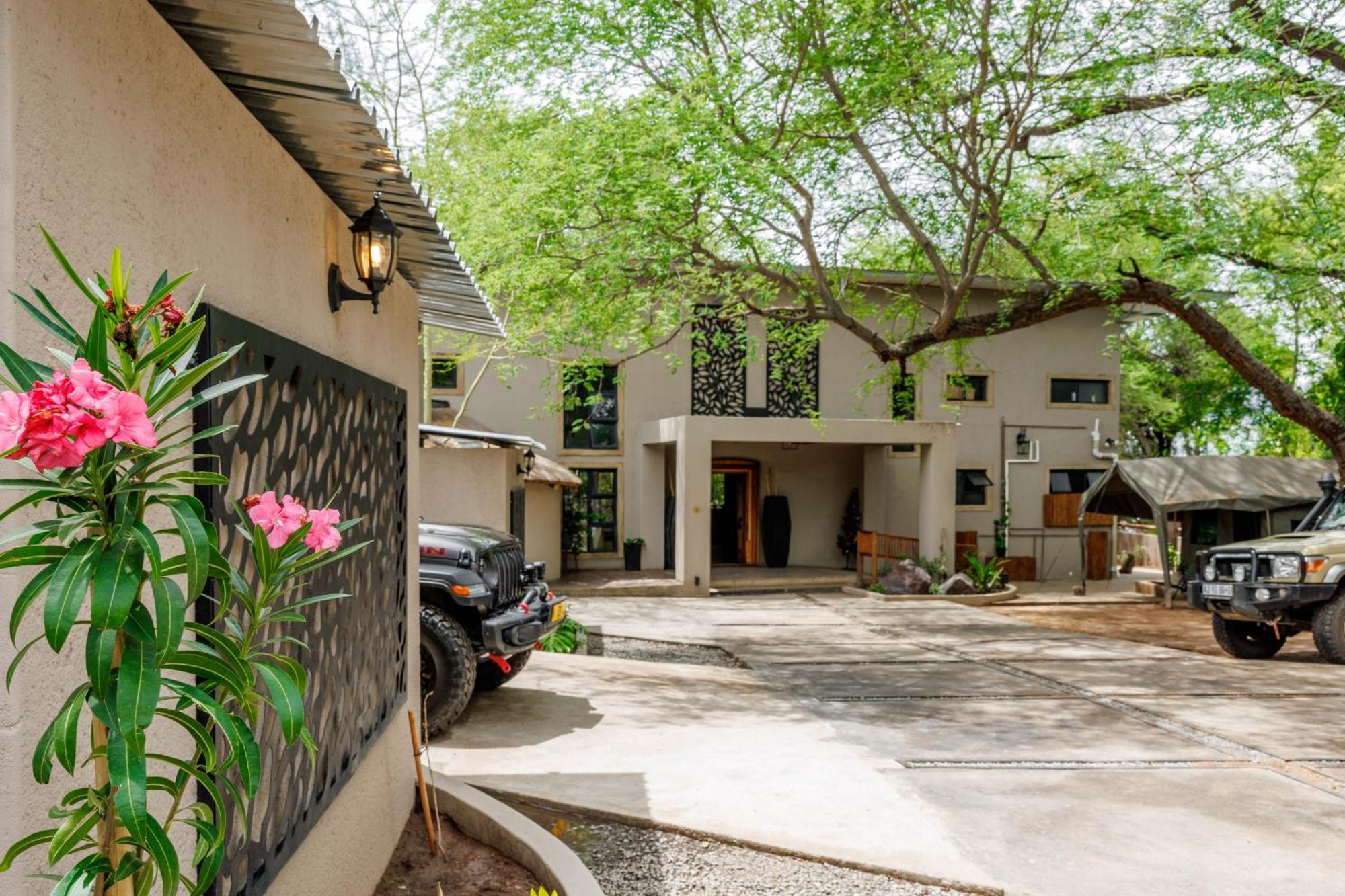 Chobe House Villa And Chalets Kasane Exterior foto